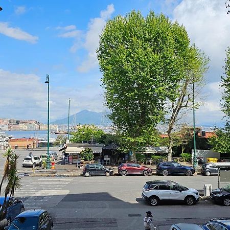 Napoli Lungomare Caracciolo Mon Amour Экстерьер фото