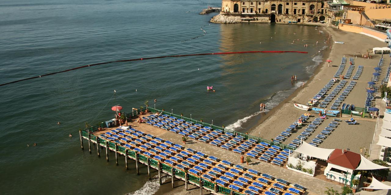 Napoli Lungomare Caracciolo Mon Amour Экстерьер фото